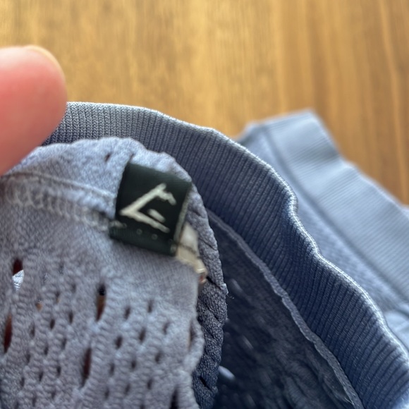 NWOT GYM SHARK 
Style: ATHLETIC LEGGINGS 
Color: PURPLE - Picture 9 of 9